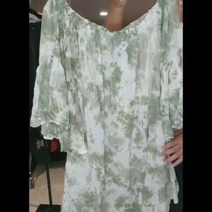 2X Feathers Boutique Tye Dye Flutter Sleeve NWT Top